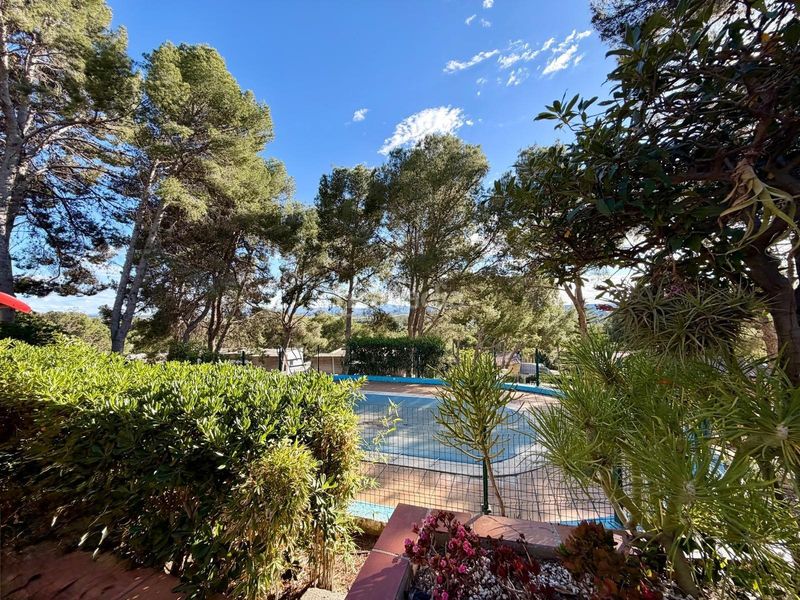 Foto cc609524-6e96-4a57-a648-7164a8bb8985. Xalet amb calefacció aparcament piscina a El Bosque Chiva