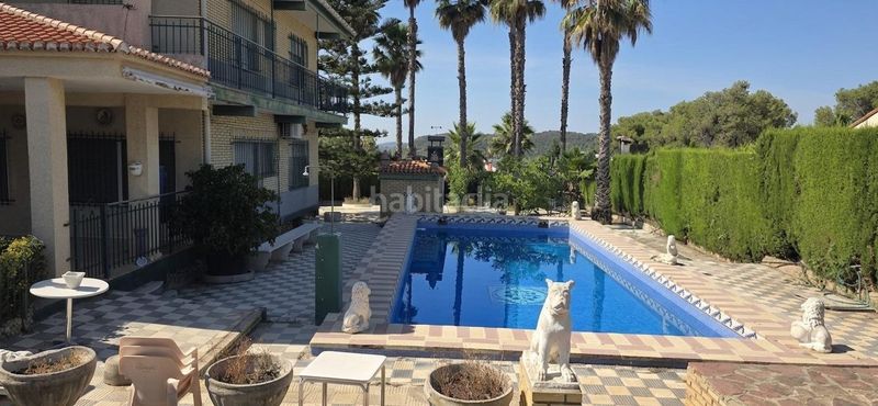 Foto 7ab39e5a-f3a3-4007-9ff4-7195f72092eb. Xalet amb aparcament piscina a Monserrat