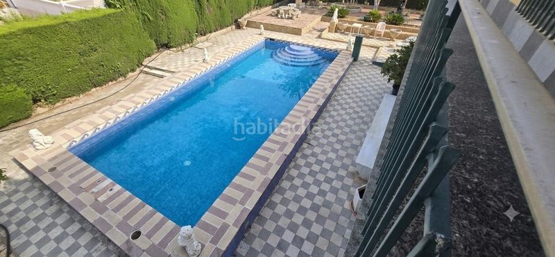 Foto a1a7c316-955e-41eb-b9f1-a3f2c5e4a1ea. Xalet amb aparcament piscina a Monserrat