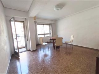 Flat  Avenida general aviles. Amplio piso en campanar el calvari, valencia