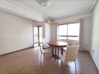 Appartement à El Calvari. Amplio piso en campanar el calvari, valencia