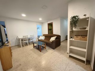 Affitto Appartamento  Calle albalat dels tarongers. Piso de 5 habitaciones en alquiler de temporada  ciutat universi