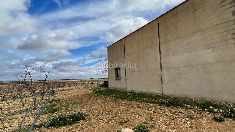 Foto 09712f05-a576-488d-8b20-0068974852bf. Finca rústica viñedo en Tarazona de la Mancha