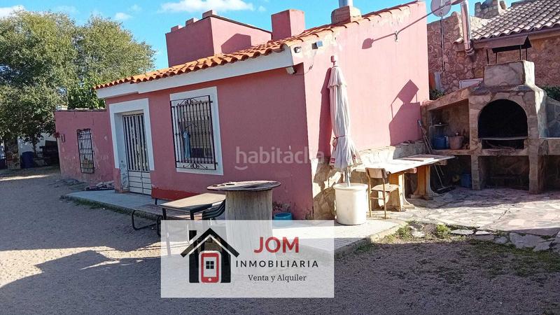 Foto 1f463290-130f-4a4f-8dd8-726a5adc92d7. Chalet con camino riscaldamento parcheggio piscina in Albacete