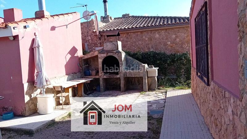 Foto da3194da-68d0-4ad0-b3c6-a0ac9d51916e. Chalet con camino riscaldamento parcheggio piscina in Albacete