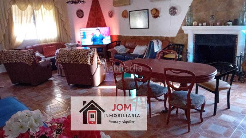 Foto e89decbc-617c-4616-a6a4-f63bfe9c0549. Chalet con camino riscaldamento parcheggio piscina in Albacete