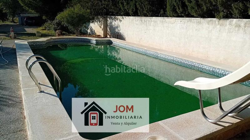 Foto f040df70-46e3-4eb1-b160-d6b397acfbf2. Xalet amb xemeneia calefacció aparcament piscina a Albacete