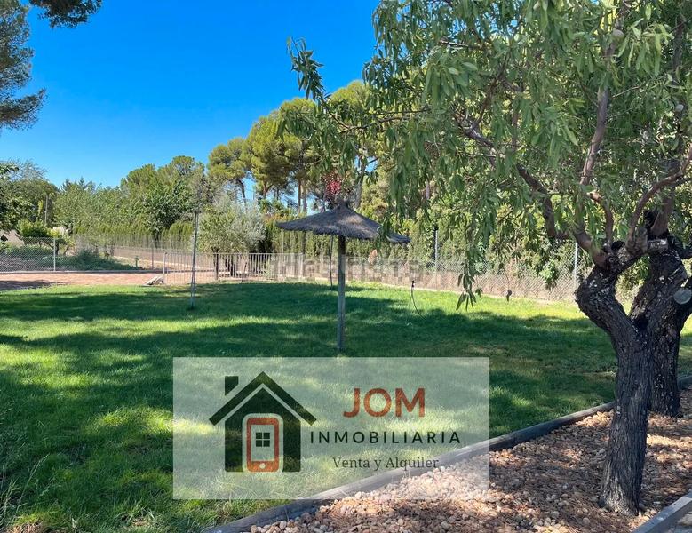 Foto 1c9dd623-a6a4-4224-84b0-cb387090bba4. Chalet con camino riscaldamento parcheggio piscina in Albacete