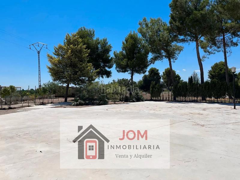 Foto 499acd08-7f35-4555-9335-df8fb981f6ed. Chalet con camino riscaldamento parcheggio piscina in Albacete