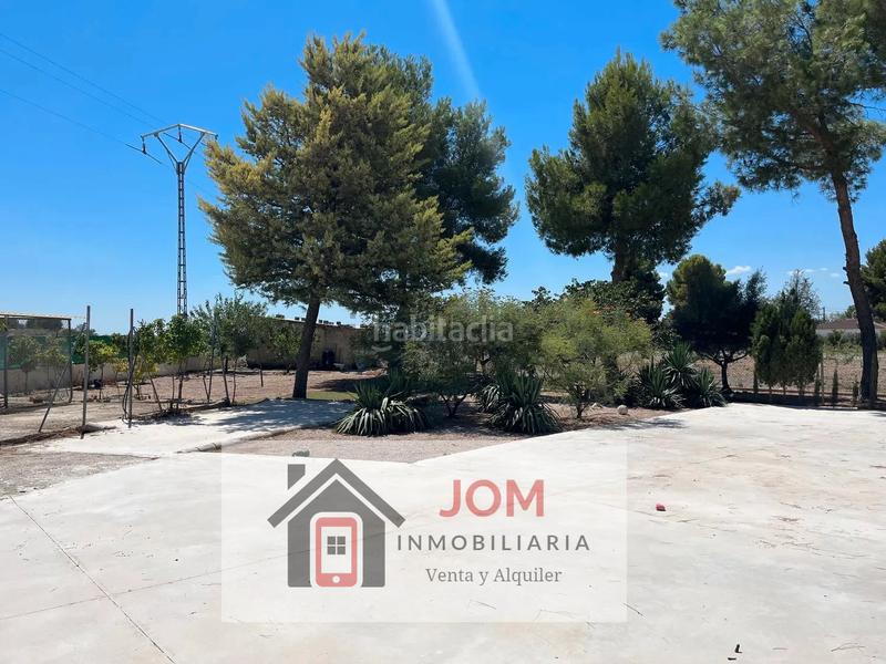 Foto c2975d99-d5d2-42c7-b8cb-b6da8f52db1d. Chalet con camino riscaldamento parcheggio piscina in Albacete