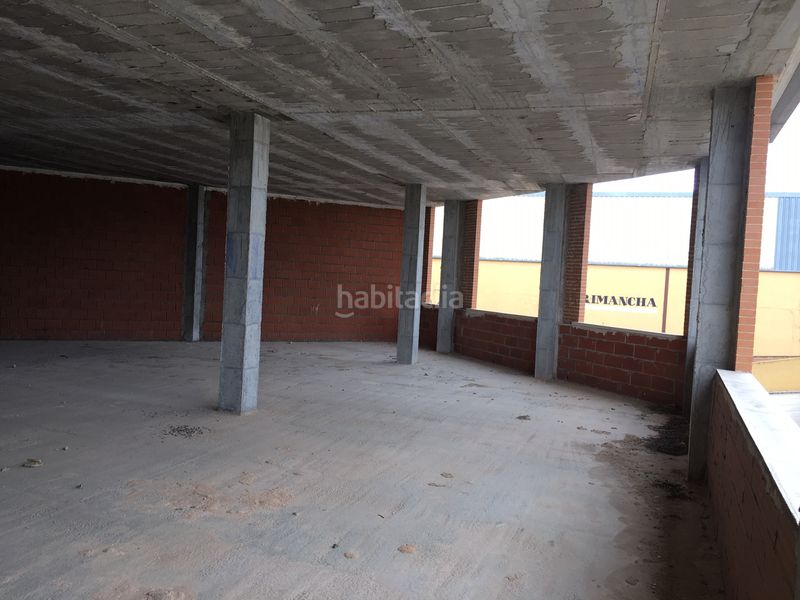 Foto 06aff7a8-687b-468a-9ff3-d11d6cbd6b09. Bâtiment à usage industriel dans Roda (La)