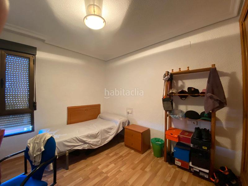 Foto ce363bb6-2691-462d-84ad-8f1973297f58. Flat with heating in Carretas - Pajarita Albacete