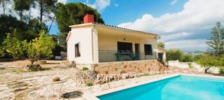Casa a Bigues i Riells. Casa con piscina en venta en bigues i riells