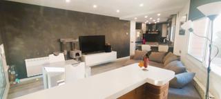 Appartamento in Carrer congost 31. Precioso piso en canovelles