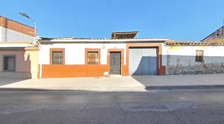 Casa  De arrayanes. Casa adosada en linares