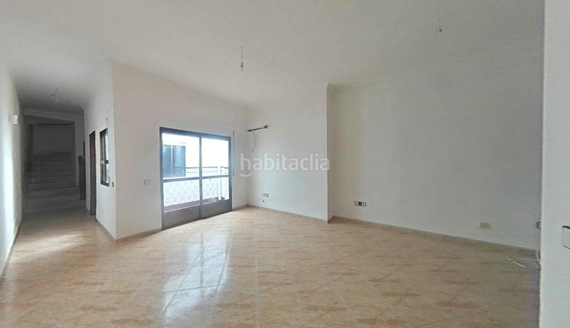 Foto fc78b3f7-48a8-4686-bd68-d2a29f348f4a. Casa a Carlota (La)