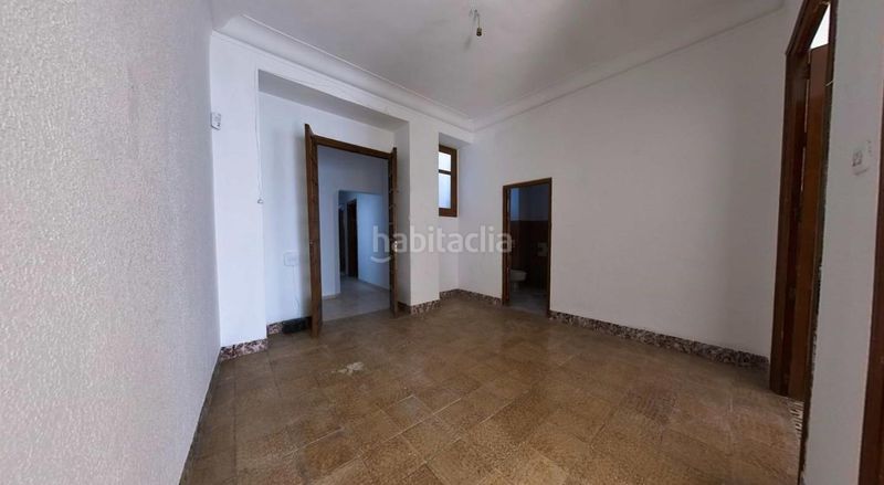 Foto 9458f6a6-4f69-4b03-bbc3-d380a40c0949. Pis a Baena