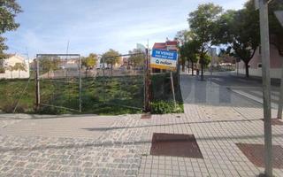Terreny residencial  Rotonda los santos. Terreno urbano en lucena