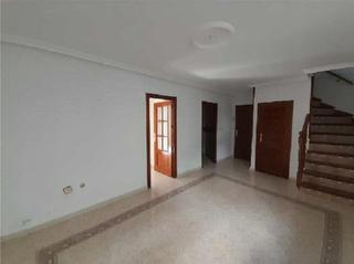 Maison  Andrés segovia. Piso en linares