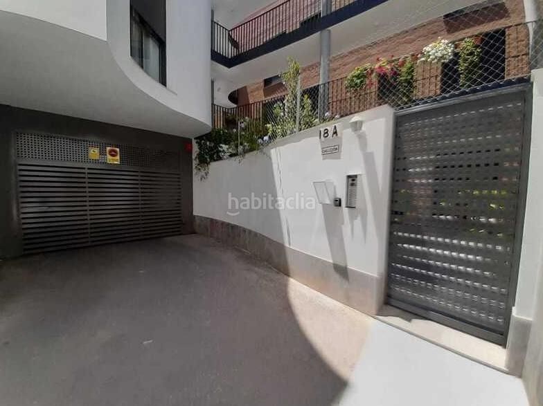 Foto 77435f90-f3be-4dbd-9f97-677d854e9532. Aparcament cotxe a Centro Lucena