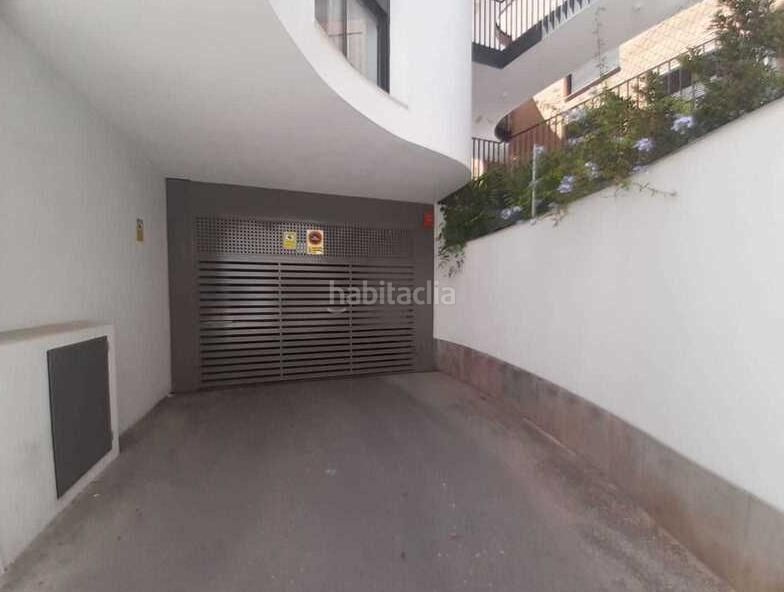 Foto 86183d7f-84ab-4d7a-98ea-0ca1a2ce17ac. Aparcament cotxe a Centro Lucena