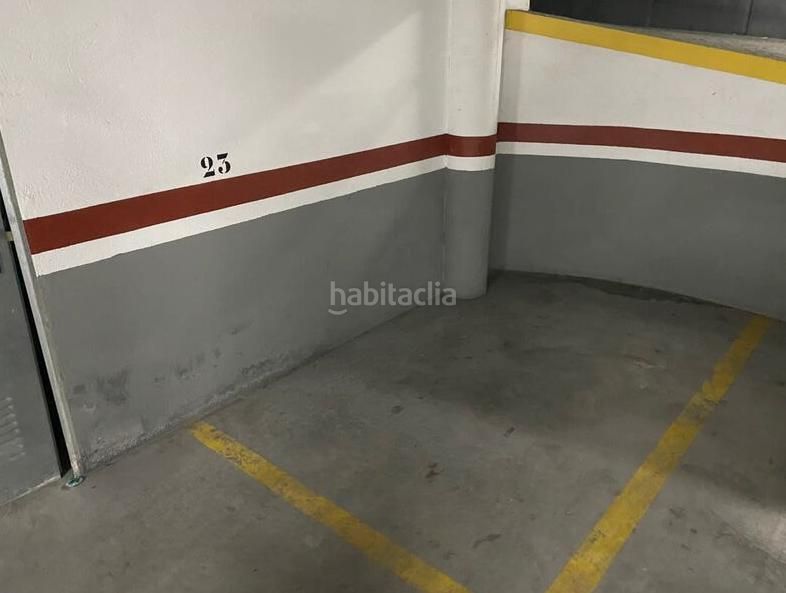Foto deed8190-cea1-45e2-9957-8a1265beac56. Aparcament cotxe a Centro Lucena