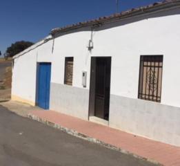 Rez-de-chaussée  Cuarteles. Casa en fuente obejuna