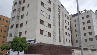 Aparcament cotxe  Pintora nuha al radi. Garaje en venta en la arruzafilla
