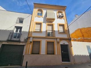 Pis  Alhama. Piso en lucena