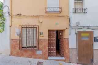 Casa  Olmedo. Casa adosada en lucena