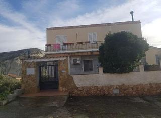 Maison  De huesa. Chalet independiente en venta en hinojares