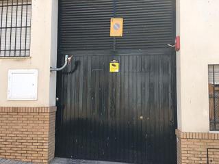 Aparcament cotxe  Luis pérez ponce. Garaje en venta en villafranca de córdoba