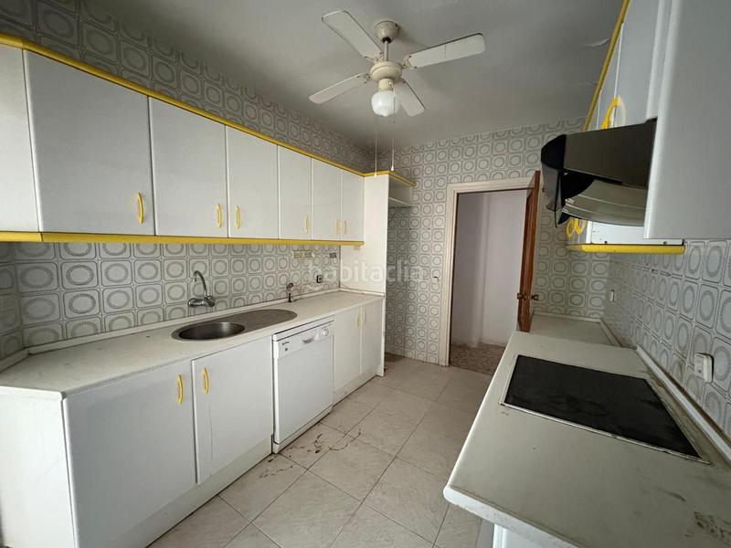 Foto 895acc2f-c3a5-459d-a4d8-b184be14c3f6. Piso  en avda. andalucía en Centro ciudad Linares