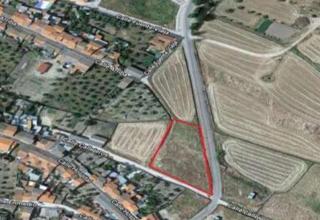 Terreny residencial  Arriba. Suelo urbano en venta en dos torres córdoba.