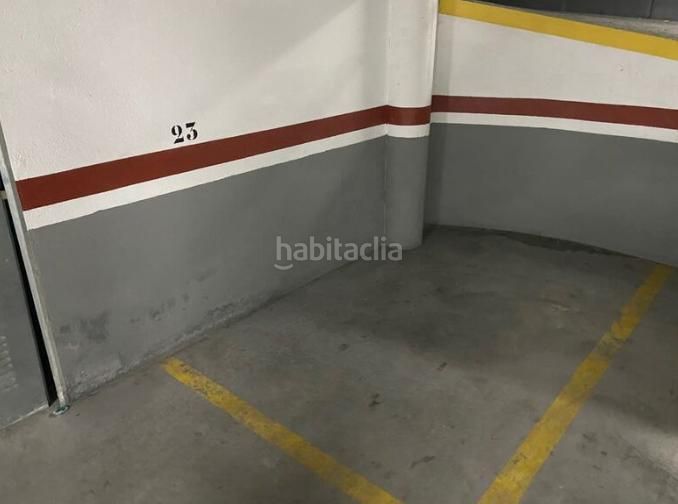 Foto fe8a86ca-d441-4f65-bab7-88be705eb3f9. Aparcament cotxe a Centro Lucena