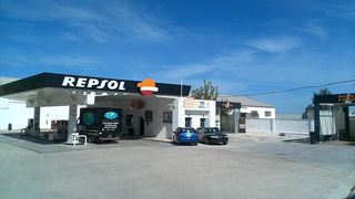 Büro  De jaén. Comercial en avenida de jaén, torredonjimeno, jaén