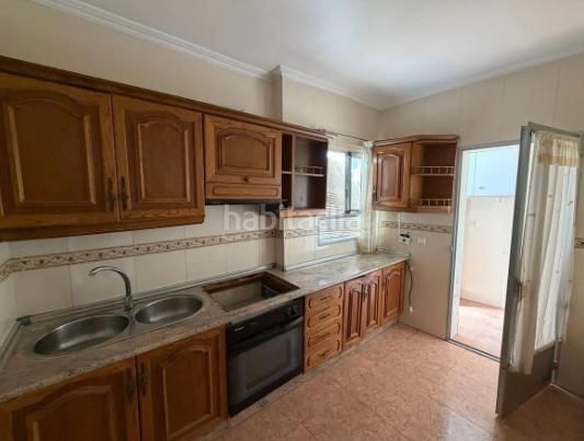 Foto 4936c80a-3130-4ba8-866e-9165a1996da2. Piso  en cuesta castejón, jaén en Andújar