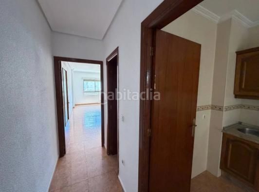 Foto 67795ea1-c72e-4fb6-9ebc-c6dd4946ed1a. Piso  en cuesta castejón, jaén en Andújar