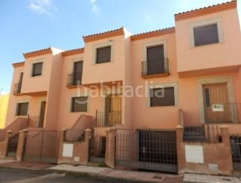 Foto a4cbf91f-21b2-4f2a-8e19-7562f294ce37. Casa a Mengíbar