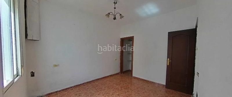 Foto ea5cca62-b0ea-41d4-bbac-eeb663ee0c79. Casa a Rute
