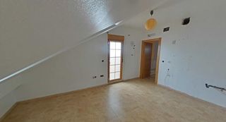 Pis  El valle. Piso duplex en baeza
