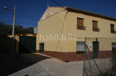 Foto 8521fd6e-aadd-4343-b713-78931d3e5142. Casa a Puente Genil