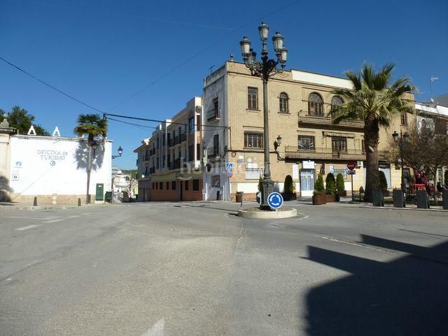 Foto e6ee178d-238e-4a04-b106-5217561223f4. Aparcament cotxe a Cabra