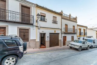 Haus  Calle colón. Casa en fernán nuñez