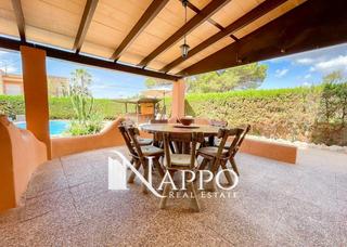 Lloguer Casa  Ravel. Amplio chalet con buenas calidades y piscina privada en cala pi