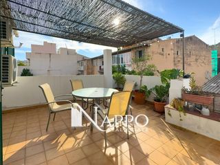 Location Attique  Reial patrimoni. Precioso apartamento muy espacioso con terraza privada en plaça
