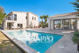 Casa a Santa Ponça. Espectacular villa con piscina y etv en santa ponsa