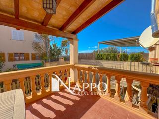 Casa en Sa Cabaneta. Encantadora planta baja mallorquina en sa cabaneta con gran terr