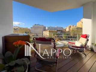 Flat in Plaça dels Patins. Fabuloso piso con terraza en pleno centro de palma