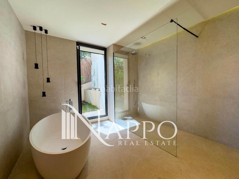 Foto d8fba56a-d3a0-49a7-b18f-e04e8a79cfe6. Chalet fantástica villa con vistas en santa ponsa en Calvià